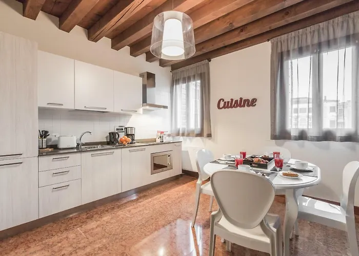 Ca' Del Monastero 6 Collection Chic For 4 Guests With Lift *